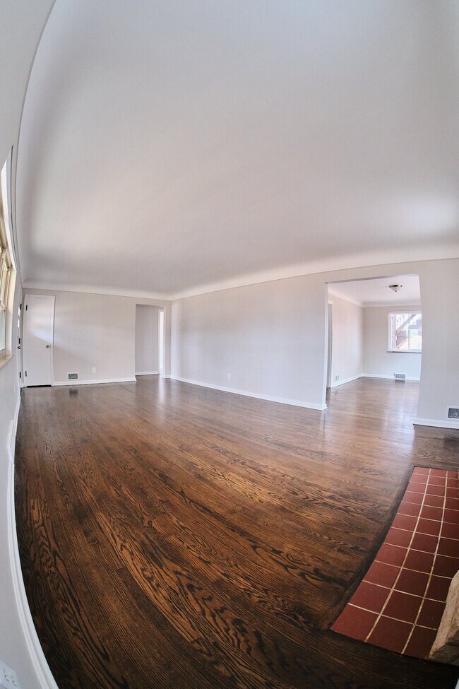 Foto del edificio - 2784 Breezy Way