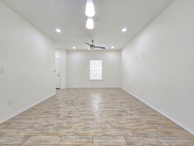 Foto del edificio - 1809 Atrium Pl Dr