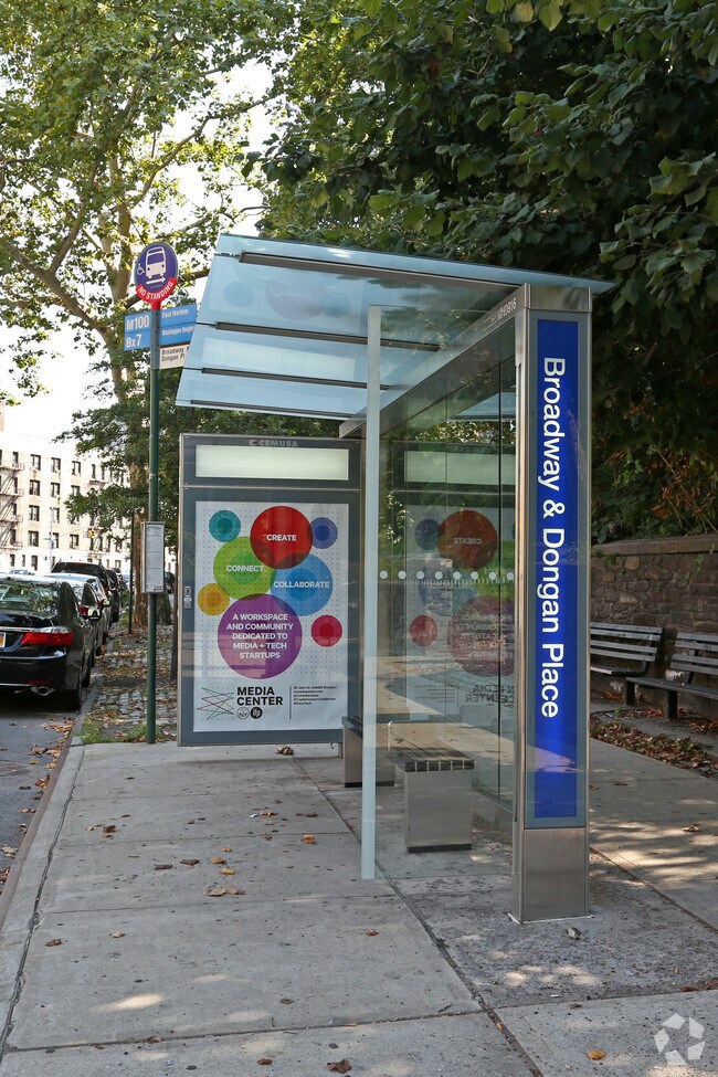 Foto del edificio - 4640 Broadway