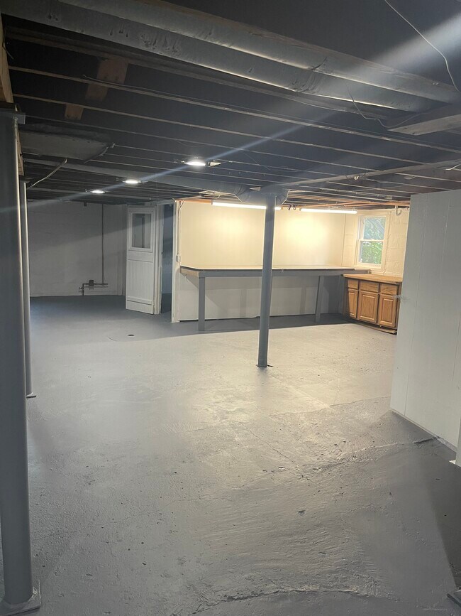 Building Photo - 27136 E River Rd