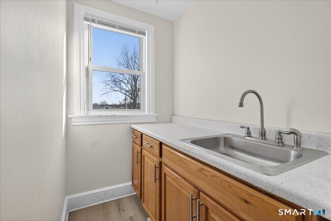 Foto del edificio - 34 Bristol St