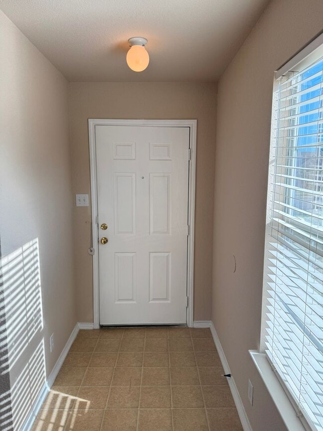 Building Photo - 145 Brahma Way