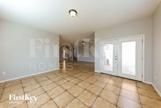 Foto del edificio - 4841 S 21st St