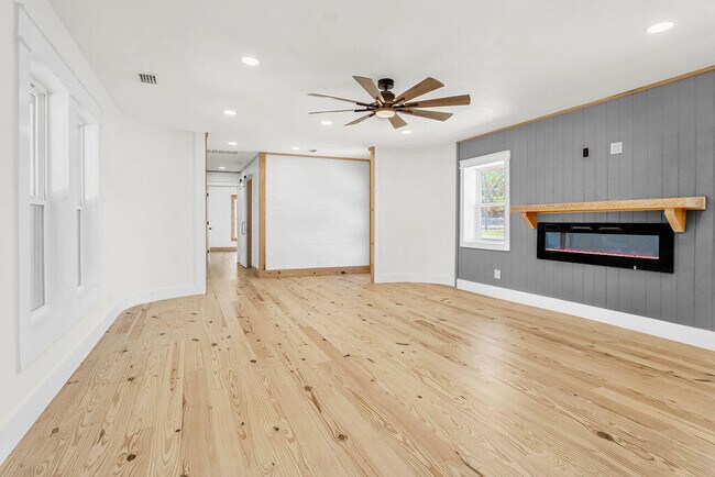 Foto del edificio - 498 Alabama St