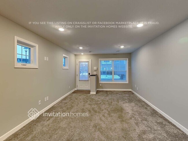 Foto del edificio - 10900 Everest Pl N