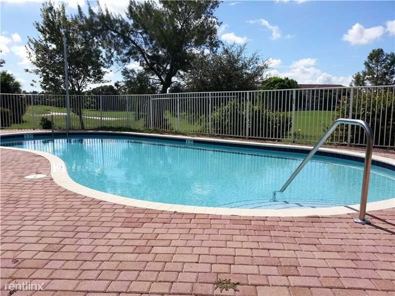 Building Photo - 8476 Lagos de Campo Blvd