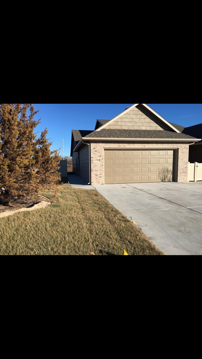 Foto del edificio - 2846 E 45th Ct N