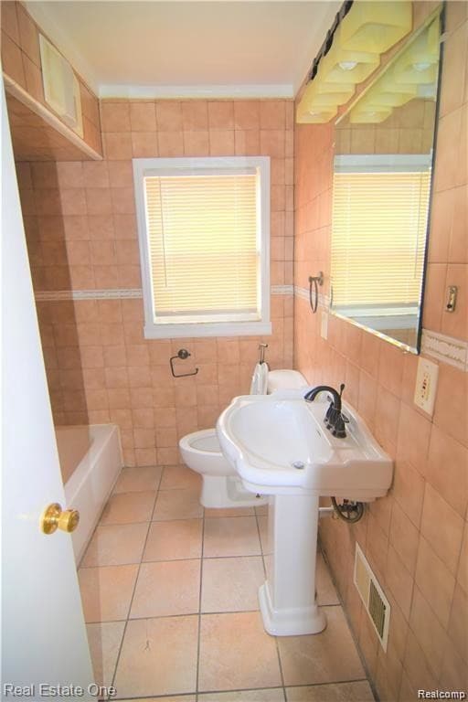 Building Photo - 6144 Ternes