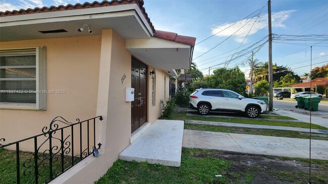 Foto del edificio - 3506 SW 23rd Terrace
