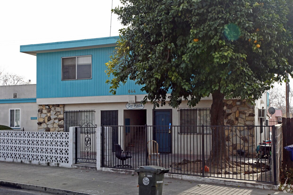 Building Photo - Zoe Plaza Apartments