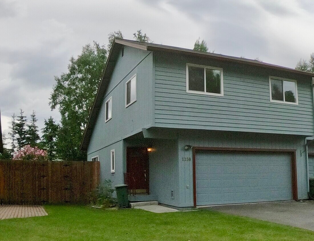 Primary Photo - 1250 Jackson Dr