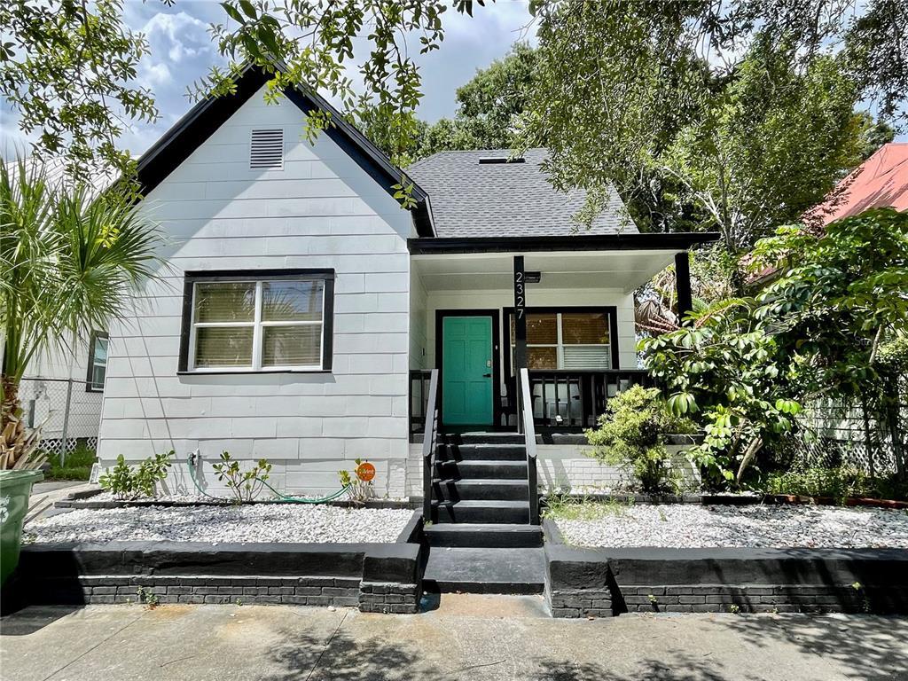 Primary Photo - 2327 W Beach St