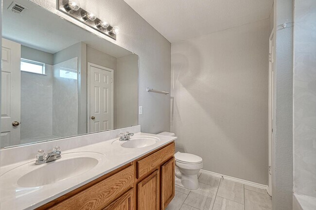 Foto del edificio - Great 3B/2B home in Austin Colony!