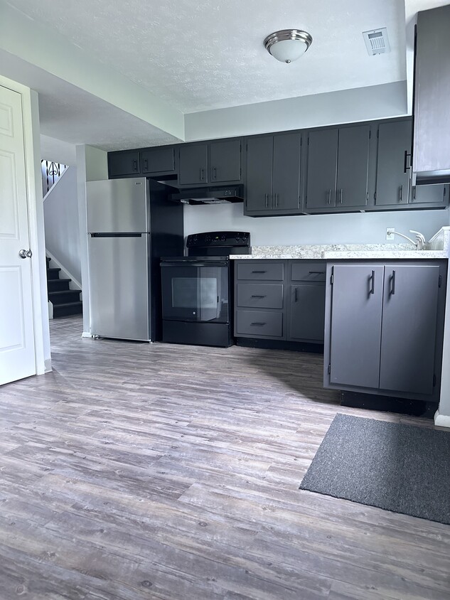 Kitchen and Pantry - 511 Harris St