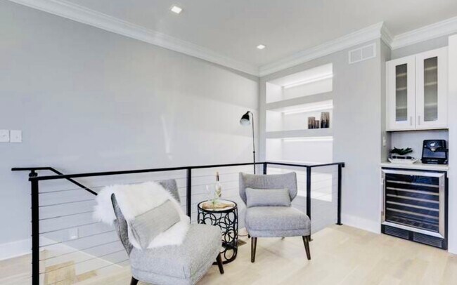 Foto del edificio - 3529 14th St NW