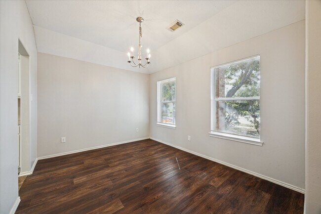 Foto del edificio - 448 Sandstone Creek Ln