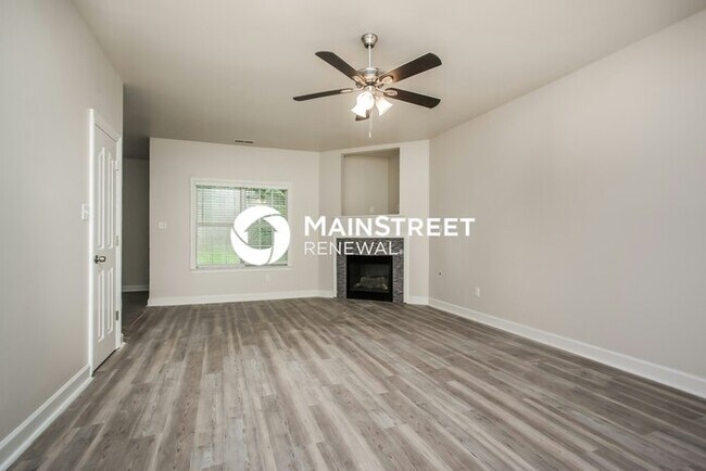 Foto del edificio - 4 Bedroom Pet-Friendly Home in Olive Branch, MS with Main Street Renewal