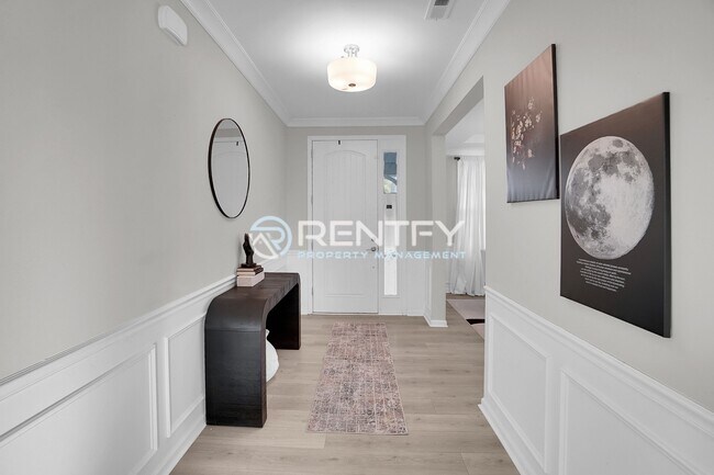 Building Photo - 211 Tetcott St