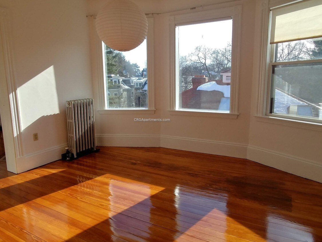 Primary Photo - 170 Appleton St