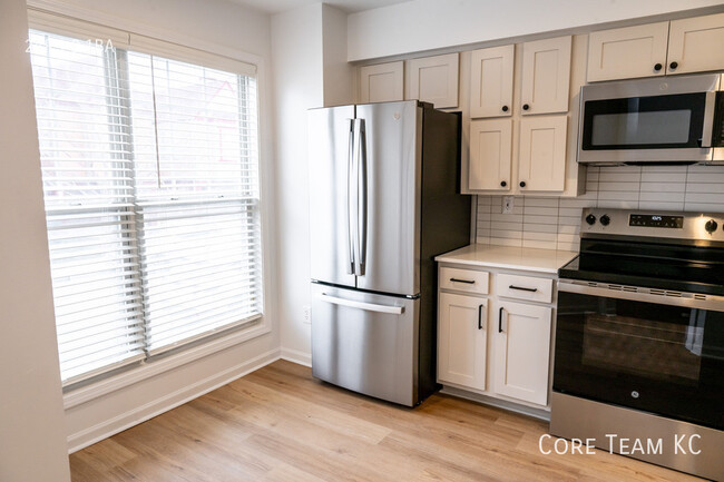 Foto del edificio - The Perfect Townhouse on Union Hill!