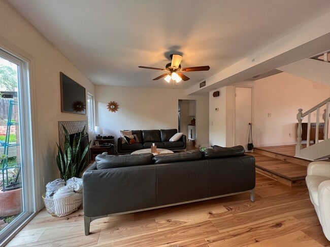 Building Photo - 1906 Aspen Ln