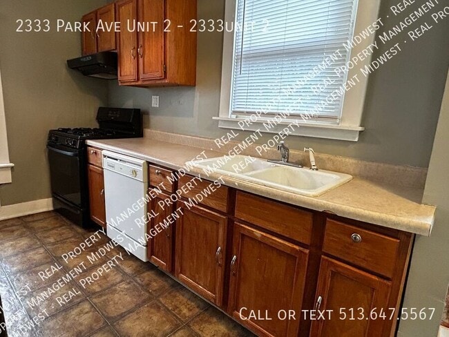 Building Photo - 2333 Park Ave