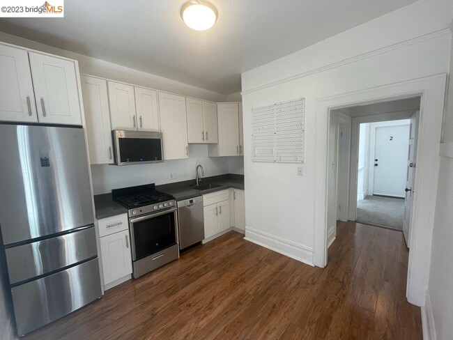 Kitchen View 2 - 535 30th St