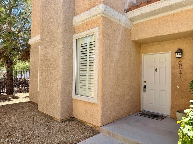 Foto del edificio - 251 S Green Valley Pkwy
