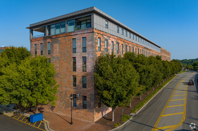 Building Photo - Cedar Works