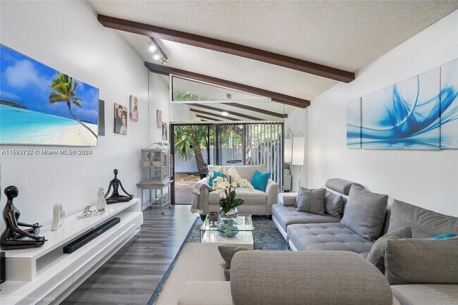 Foto del edificio - 1749 NW 71st Ave