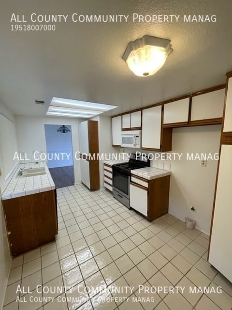 Building Photo - 5647 Boot Way