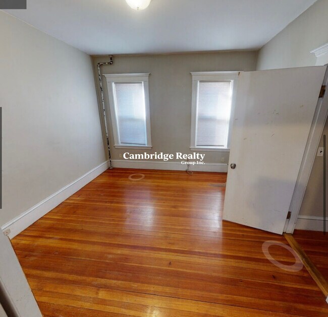 Foto del edificio - 78 Bromfield Rd