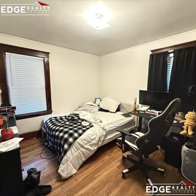 Building Photo - 55 Etna St