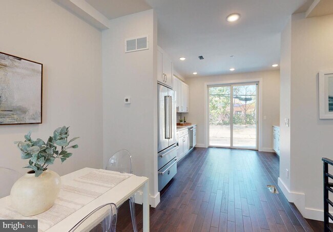 Foto del edificio - 2723 Oakford St