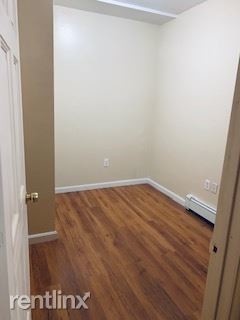 Foto del edificio - 4 br, 1.5 bath House - 628 Maple St