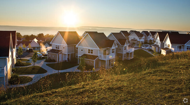 Building Photo - The Overlook at West Hill