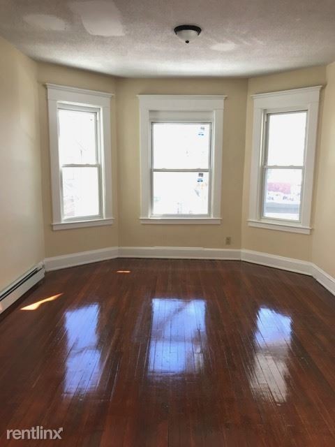 Foto del edificio - 2 br, 1 bath  - 167 Scranton St Fl 2