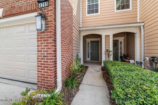 Foto del edificio - 4265 Highwood Dr