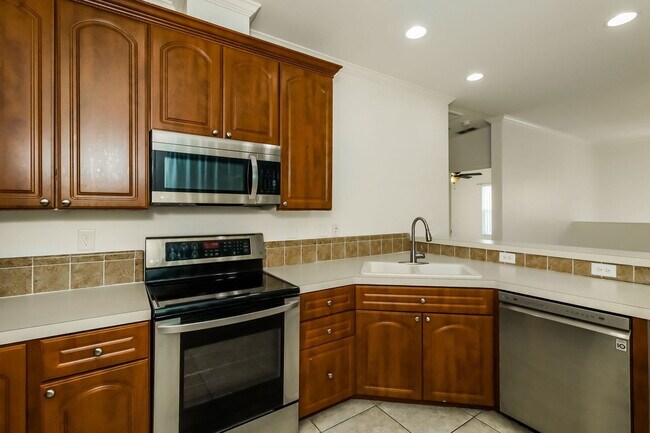 Foto del edificio - 7647 Navigator Ct