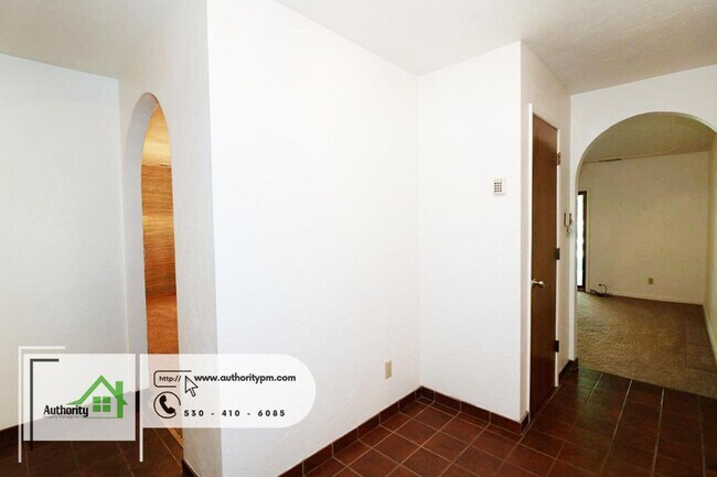 Foto del edificio - 3926 Golf Dr