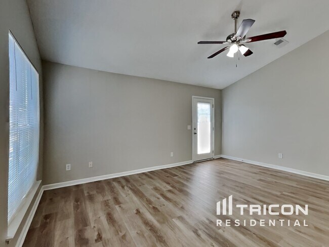 Building Photo - 257 Double Eagle Circle Lexington SC