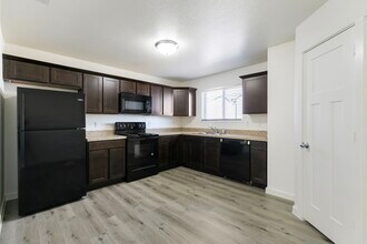 Building Photo - 21155 Gosling Rd