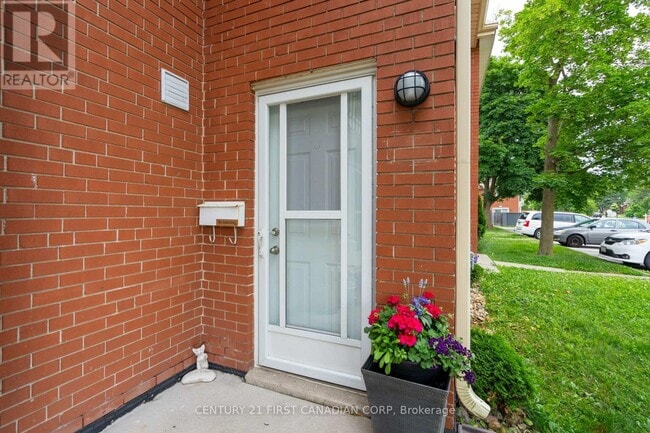 Building Photo - 1090-1090 Kipps Ln