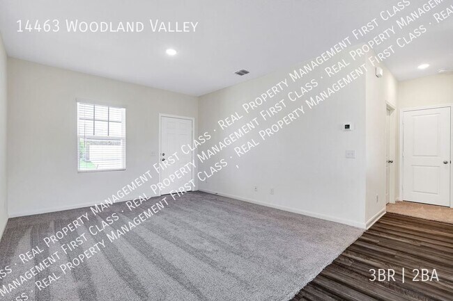 Foto del edificio - 14463 Woodland Vly