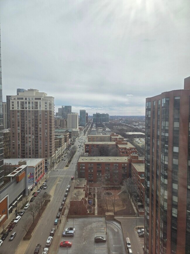 Foto del edificio - 899 S Plymouth Ct