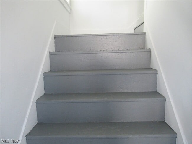 Building Photo - 67 Woodrow Ave