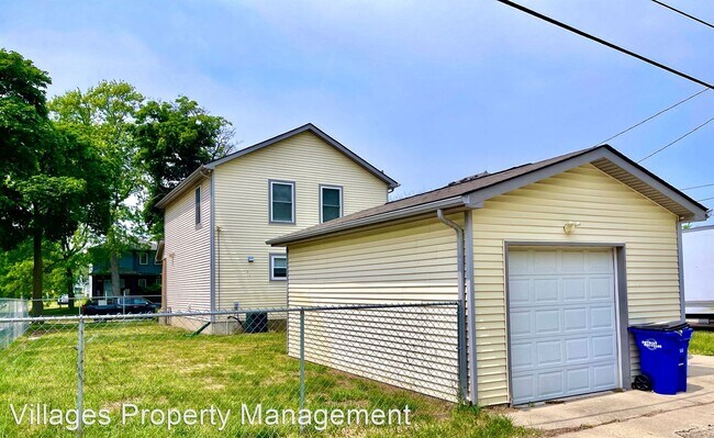 Building Photo - 3 br, 2 bath House - 1400 Helen St.