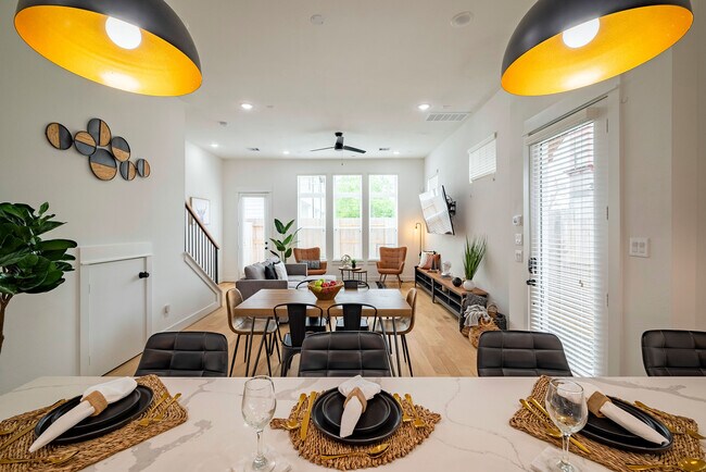 Foto del edificio - 3206 Live Oak St
