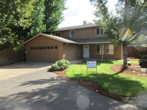 Building Photo - 1354 Vista Ave SE