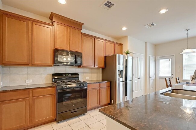 Foto del edificio - 7215 Pavilion Dr